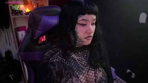 Snapshot of aradia66 chatting on 05.18.26 Carolain online show from 05.18.26