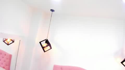 Snapshot of arah_issaa chatting on 02.28.25 arah_issaa online show from 02.28.25