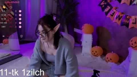 Snapshot of arcanedoll chatting on 10.31.25 arcanedoll online show from 10.31.25