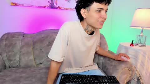 Arceluz  online show from 02.25.25