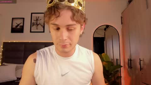 Snapshot of archiekingss chatting on 04.26.26 Archie online show from 04.26.26