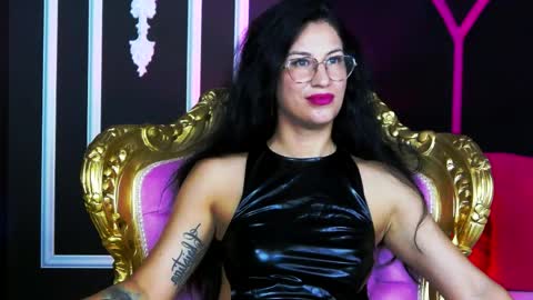 Snapshot of areina chatting on 06.06.26 Areina online show from 06.06.26