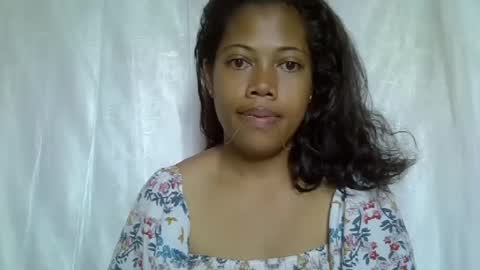 Snapshot of arellah chatting on 01.28.25 arellah online show from 01.28.25