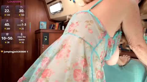 Snapshot of areolasky chatting on 09.11.25 Areola Sky online show from 09.11.25