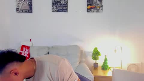 Snapshot of areslevi chatting on 12.21.25 ares levi online show from 12.21.25