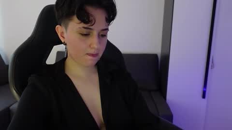 Snapshot of aresnoir chatting on 01.10.26 AresNoir online show from 01.10.26