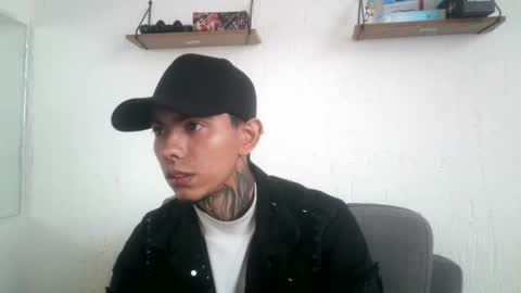 Snapshot of aress_1 chatting on 11.23.25 Ares online show from 11.23.25