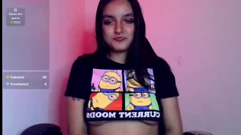 Snapshot of ari_20_ chatting on 11.14.25 Bella online show from 11.14.25