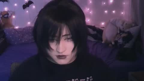 Snapshot of ari_corn chatting on 03.05.25 Ahri online show from 03.05.25