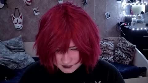 Snapshot of ari_corn chatting on 10.17.25 Ahri online show from 10.17.25