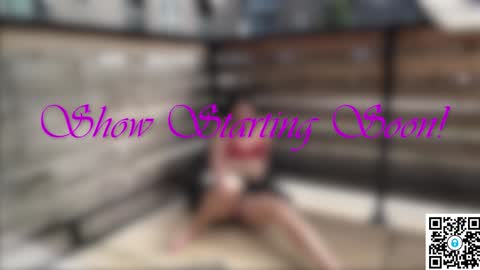 Snapshot of ari_lovexo chatting on 09.20.25 Ari and Penn online show from 09.20.25