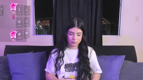 Snapshot of ari_peaches chatting on 12.14.25 Ari online show from 12.14.25