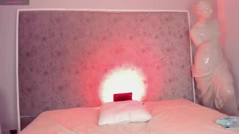 Ari  online show from 09.23.25