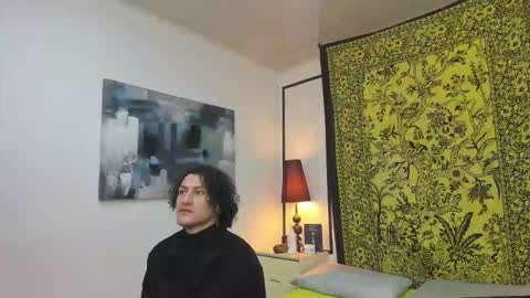 Snapshot of aria_and_orien chatting on 09.25.25 aria y orien online show from 09.25.25