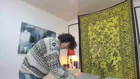 Snapshot of aria_and_orien chatting on 10.03.25 aria y orien online show from 10.03.25