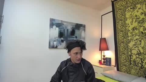 Snapshot of aria_and_orien chatting on 11.13.25 aria y orien online show from 11.13.25