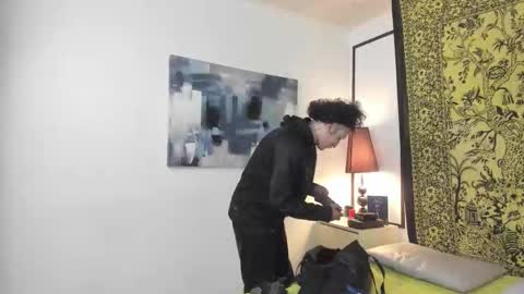 Snapshot of aria_and_orien chatting on 11.18.25 aria y orien online show from 11.18.25