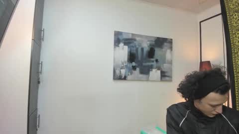 Snapshot of aria_and_orien chatting on 12.03.25 aria y orien online show from 12.03.25