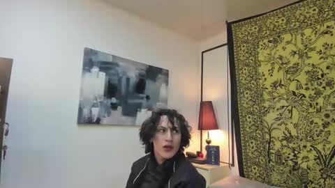 Snapshot of aria_and_orien chatting on 12.05.25 aria y orien online show from 12.05.25