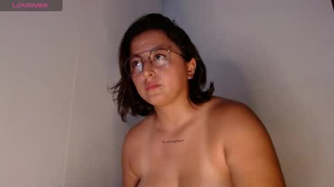 AriaBronw online show from 04.26.26