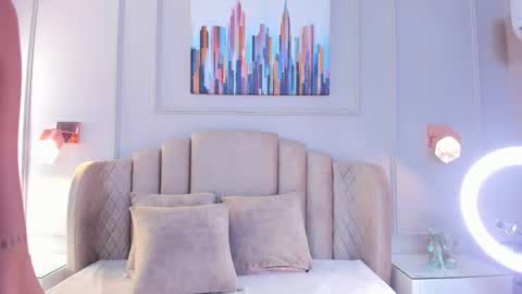 Snapshot of aria_greco chatting on 12.22.24 Aria  online show from 12.22.24