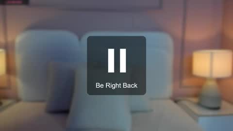 Snapshot of aria_greco chatting on 11.27.25 Aria online show from 11.27.25