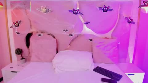 Aria Jones online show from 10.22.25