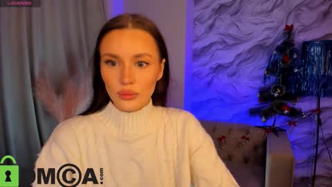 Snapshot of aria_mila chatting on 12.18.25 aria_mila online show from 12.18.25