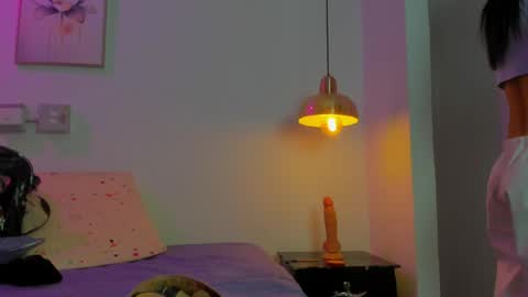 Snapshot of aria_millers1 chatting on 04.28.26 aria_millers1 online show from 04.28.26