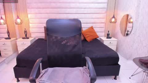 Snapshot of ariaa_belle chatting on 07.11.26 ARI online show from 07.11.26