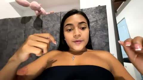 Snapshot of ariaanaa_grey chatting on 08.04.26 ariaanaa_grey online show from 08.04.26