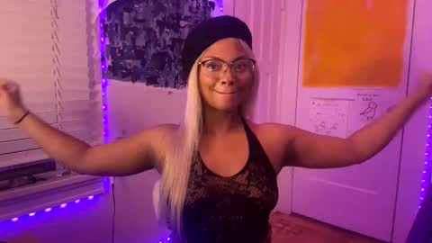 Aria Atelier online show from 12.22.25