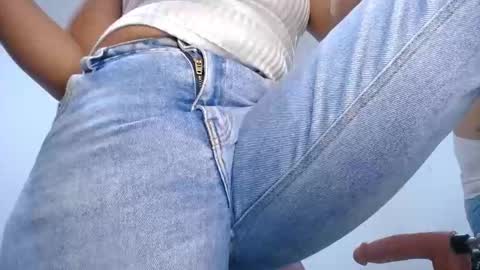 Snapshot of ariacoral chatting on 09.20.25 ariacoral online show from 09.20.25