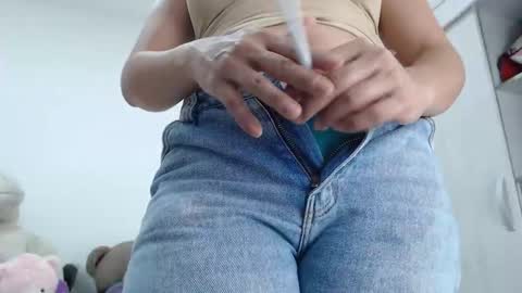 Snapshot of ariacoral chatting on 11.05.25 ariacoral online show from 11.05.25