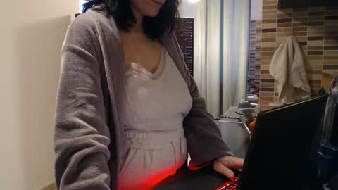 Adriana online show from 12.15.25