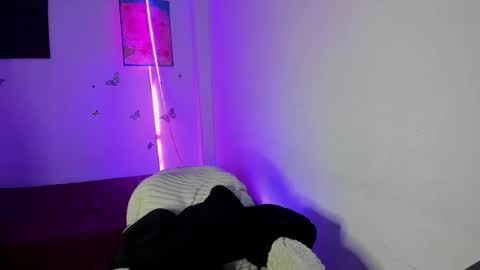 Snapshot of ariadna_4 chatting on 02.13.25 ariadna_4 online show from 02.13.25