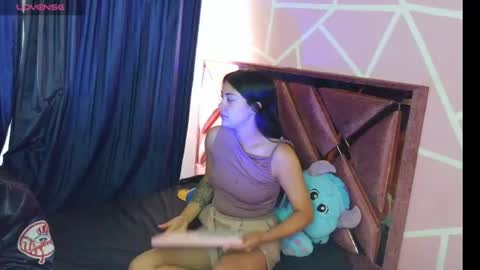 Snapshot of ariadna_and_antonella chatting on 06.29.26 dafna lorens online show from 06.29.26