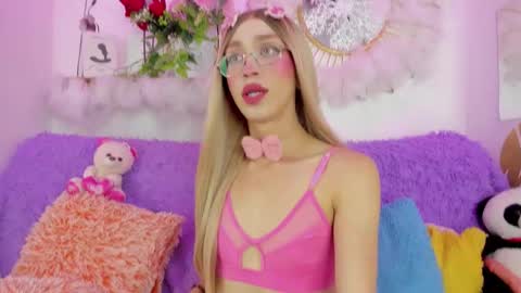 Snapshot of ariadna_evangeline chatting on 02.19.26 Angel online show from 02.19.26