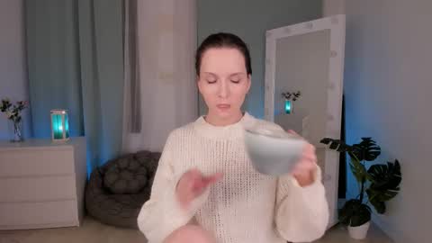 Snapshot of ariadna_s chatting on 02.01.26 Ariadna online show from 02.01.26