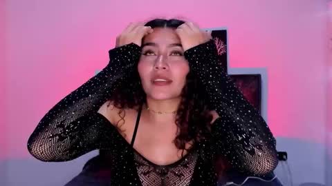 Ari online show from 11.11.25