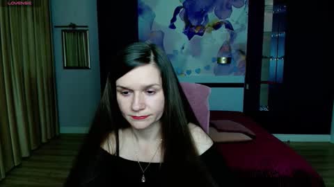 AriaGray online show from 12.20.25