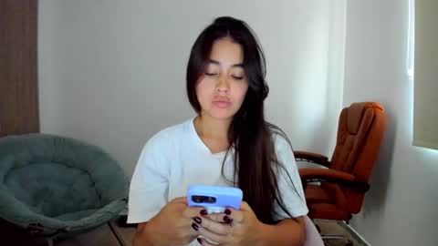 Snapshot of ariamontgomeryyy chatting on 02.17.25 Aria Montgomery online show from 02.17.25