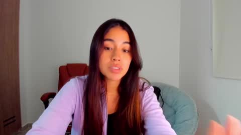 Snapshot of ariamontgomeryyy chatting on 03.11.25 Aria Montgomery online show from 03.11.25