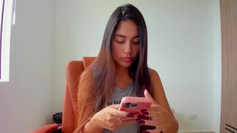 Snapshot of ariamontgomeryyy chatting on 10.18.25 Aria Montgomery online show from 10.18.25