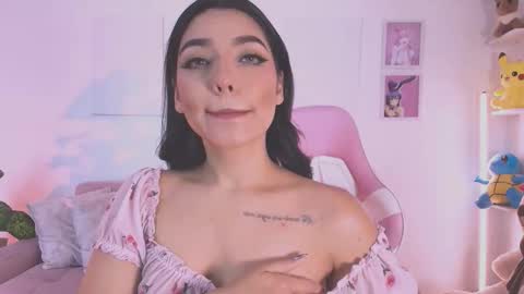 Snapshot of ariana_bae_ chatting on 09.16.25 online show from 09.16.25