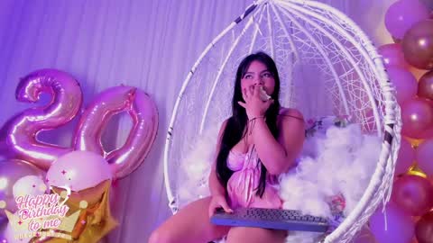 Snapshot of ariana_ceballos chatting on 12.29.24 ARIANA online show from 12.29.24