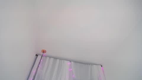 Snapshot of ariana_ceballos chatting on 02.23.25 ARIANA online show from 02.23.25