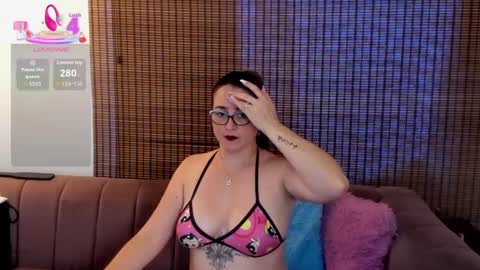 Snapshot of ariana_cross_ chatting on 09.25.25 Ariana Cruz online show from 09.25.25