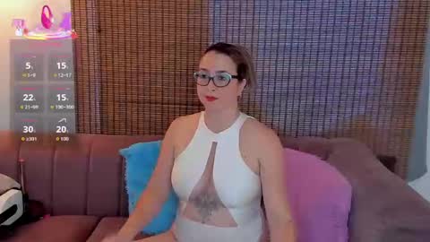 Snapshot of ariana_cross_ chatting on 11.08.25 Ariana Cruz online show from 11.08.25