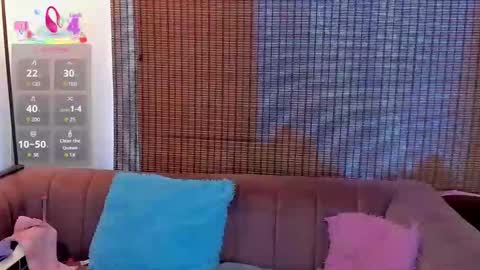 Snapshot of ariana_cross_ chatting on 12.04.25 Ariana Cruz online show from 12.04.25